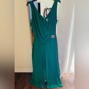 Anne Klein Green Jumpsuit Size 8
